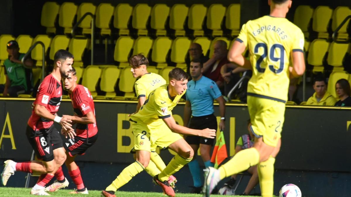 El Villarreal B no pudo con un Mirandés muy correoso y efectivo de cara a la portería amarilla.
