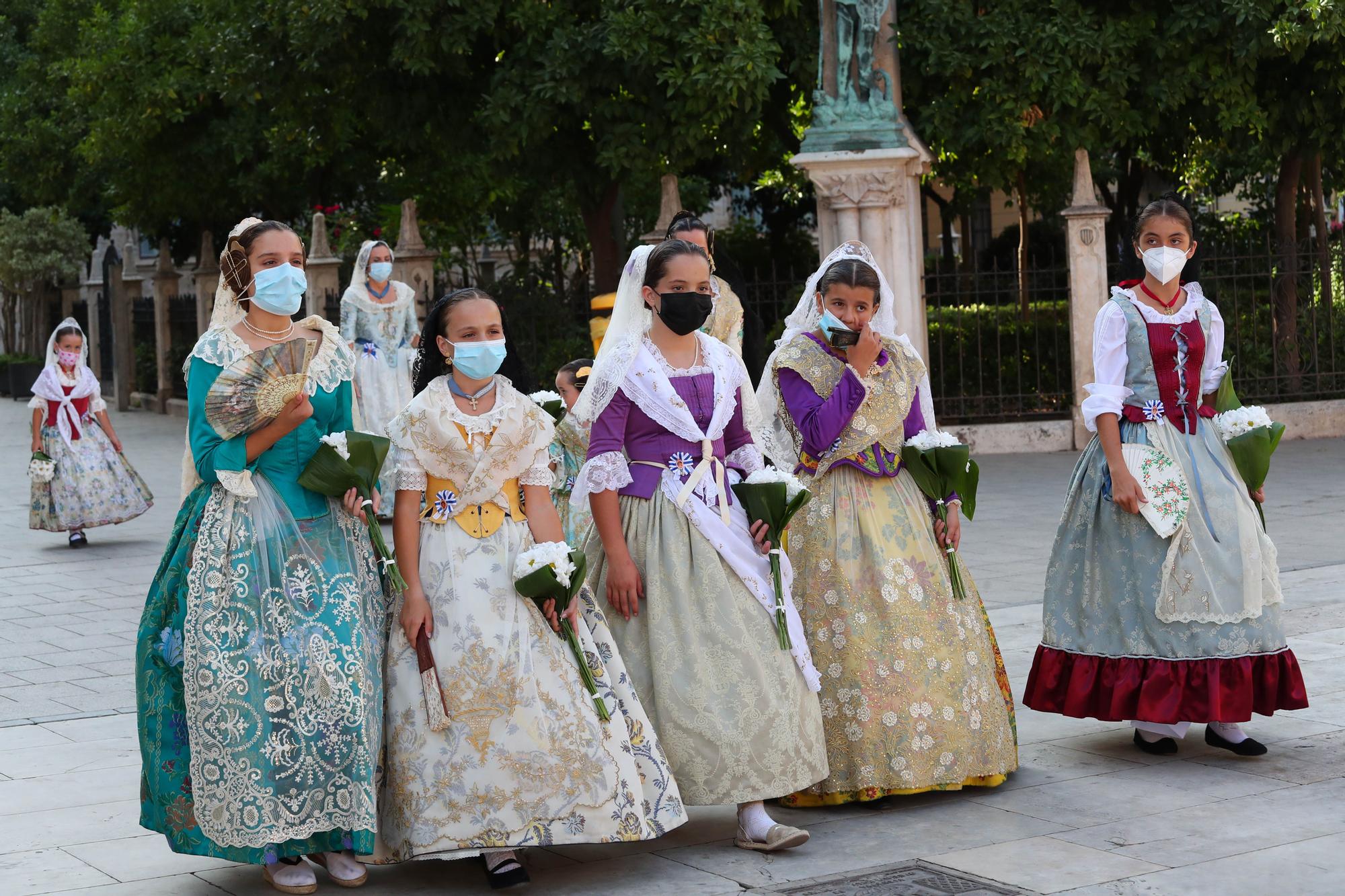 Búscate en la ofrenda por la calle caballeros de las 17:00 a las 18:00