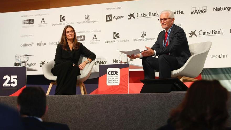 Ana Cano y César Arranz, durante la primera ponencia.