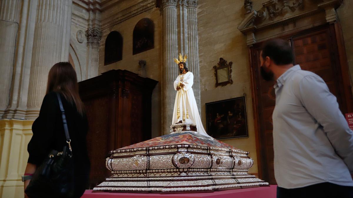 Aparece la corona de espinas de la Señora de la Caridad en la capilla de la  Fe