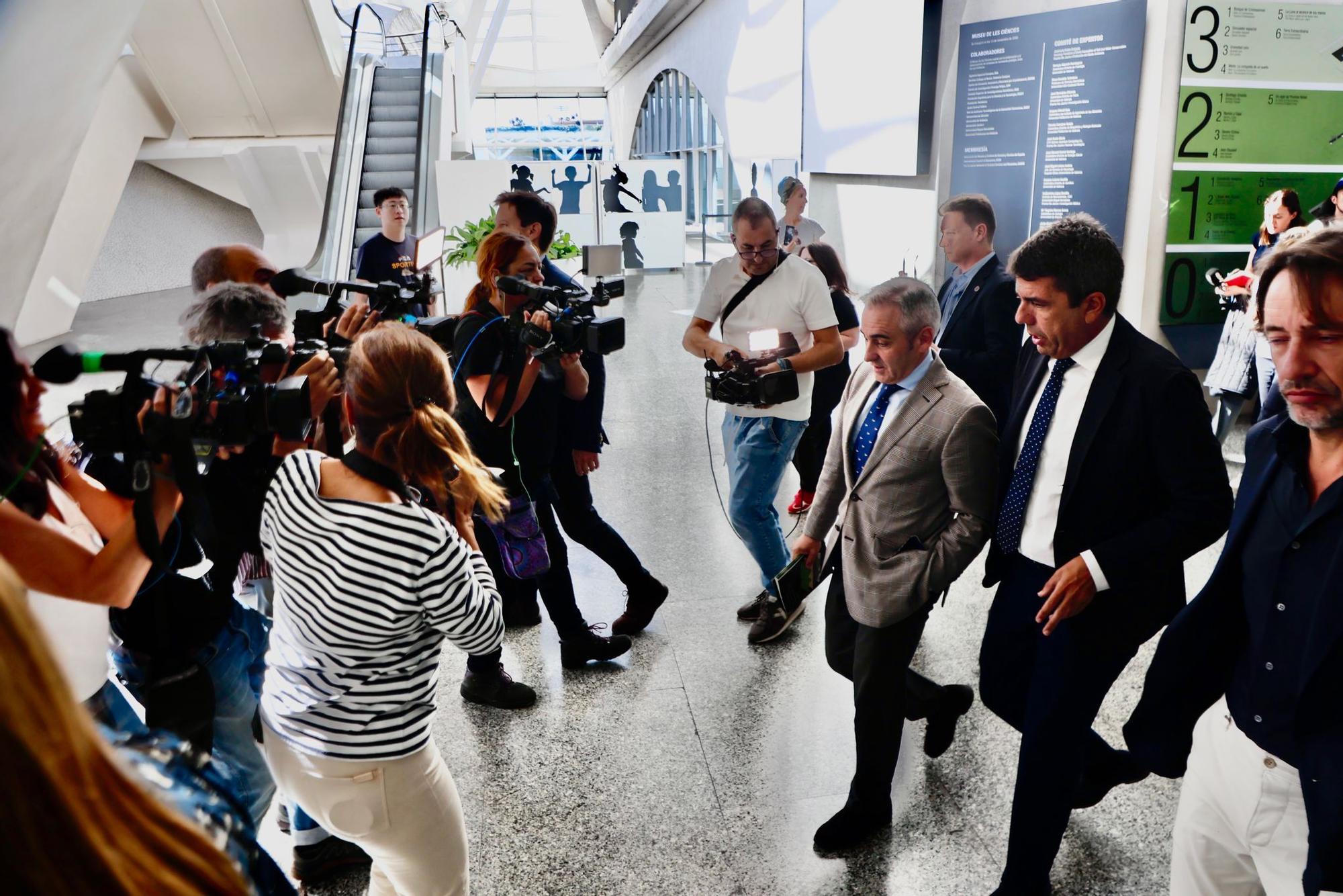 Primer acto de Carlos Mazón tras el funeral de Estado y los abucheos de las víctimas