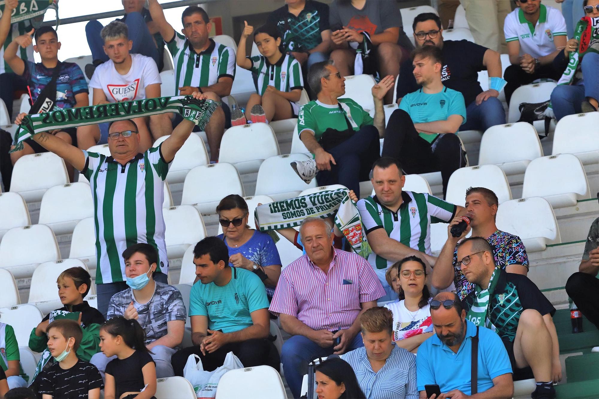 Las imágenes de los aficionados en el Córdoba CF-AD Ceuta CF