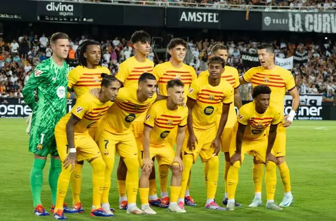 Valencia - FC Barcelona, el partido de la jornada 1 de LaLiga EA Sports, en imágenes.