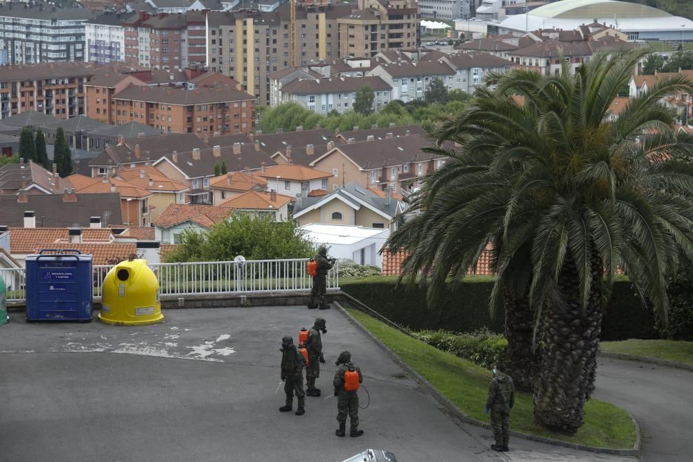 Desinfección de la residencia de ancianos de Santa Teresa en Avilés