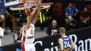 España pasa por encima de Islandia (87-57) con Pradilla impecable