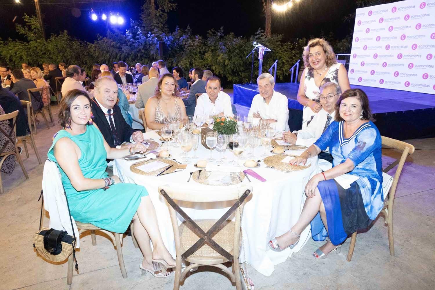 Los Economistas de Alicante celebran su cena anual en honor a su patrón