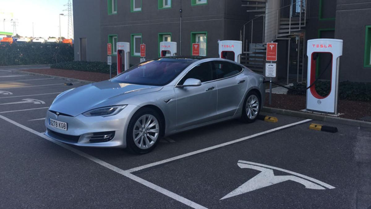 Superacargadores de Tesla en Lleida.