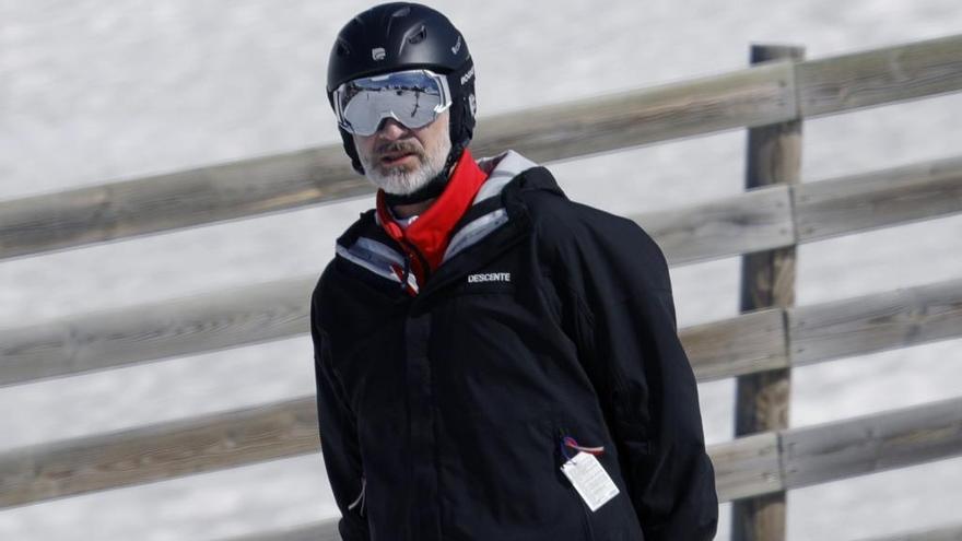 Felipe VI , en las pistas de Baqueira.