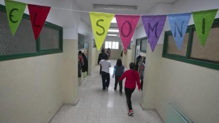 Los alumnos de El Somni comparten el colegio Gloria Fuertes.