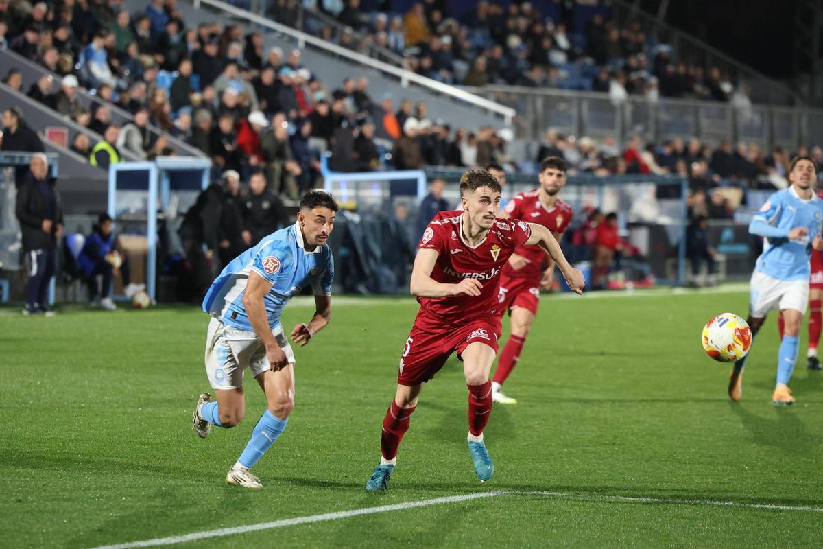 Antxón Jaso durante el partido ante el Ibiza antes de ser dado de baja por lesión.