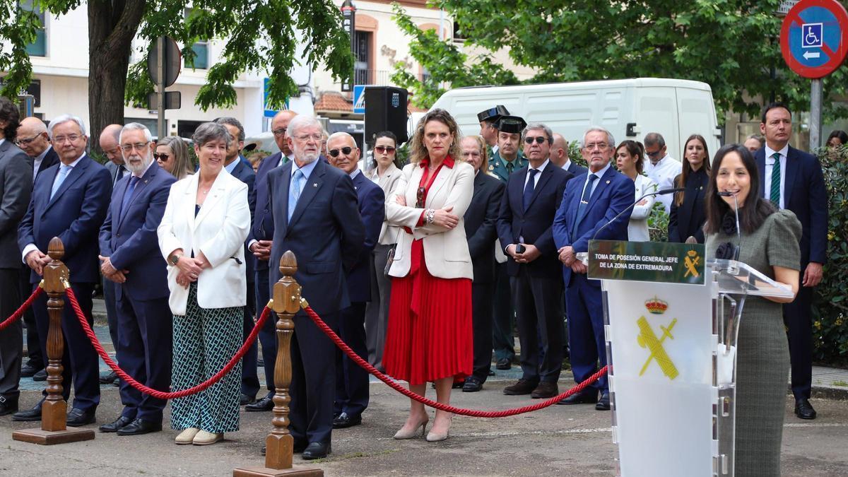 La directora general de la Guardia Civil, Mercedes González, durante su intervención en la toma de posesión del nuevo jefe del cuerpo en Extremadura.