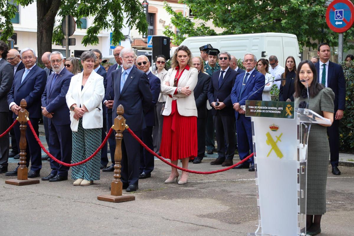 La directora general de la Guardia Civil, Mercedes González, durante su intervención en la toma de posesión del nuevo jefe del cuerpo en Extremadura.