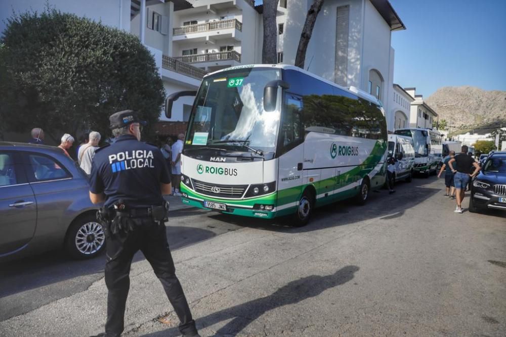 Los autobuses Roig se han encargado del traslado de invitados.