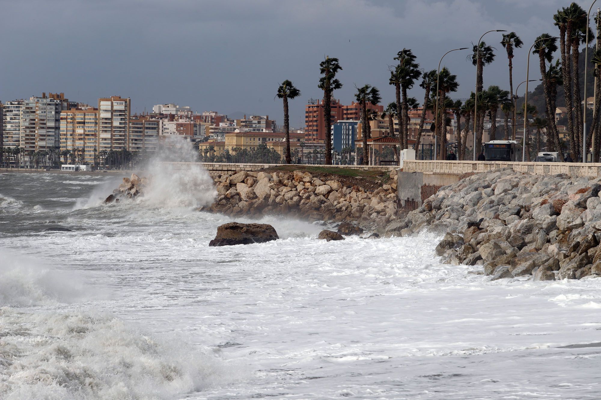 Viernes marcado por el fuerte viento en Málaga