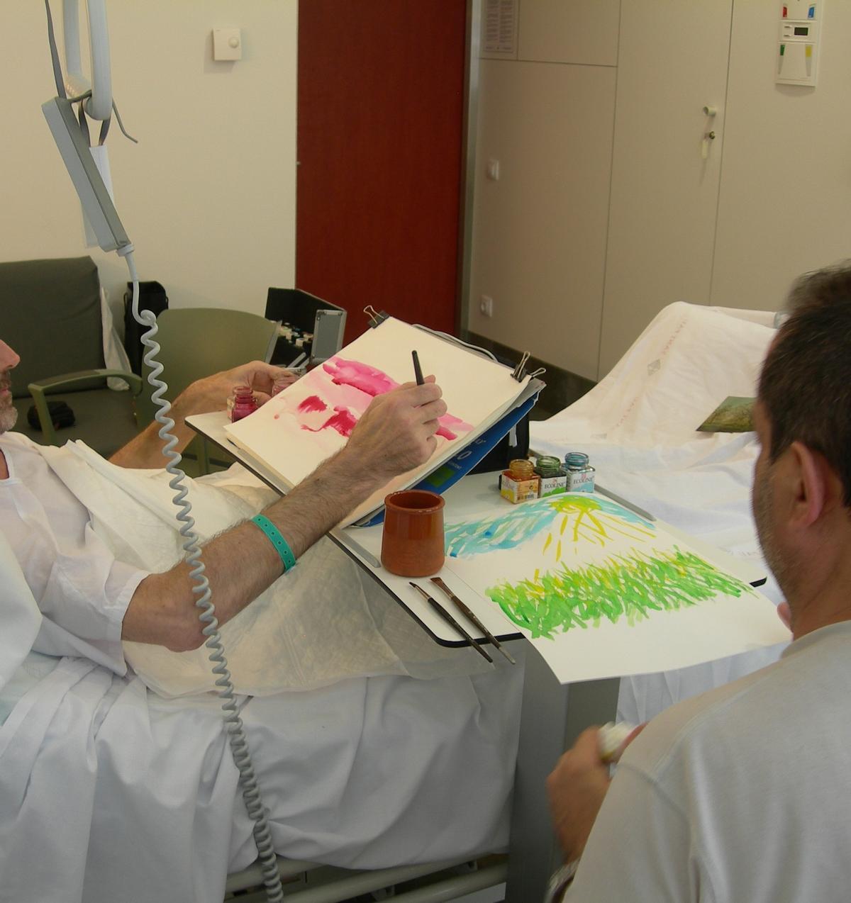 Una sesión de arteterapia en el Hospital de Sant Pau de Barcelona