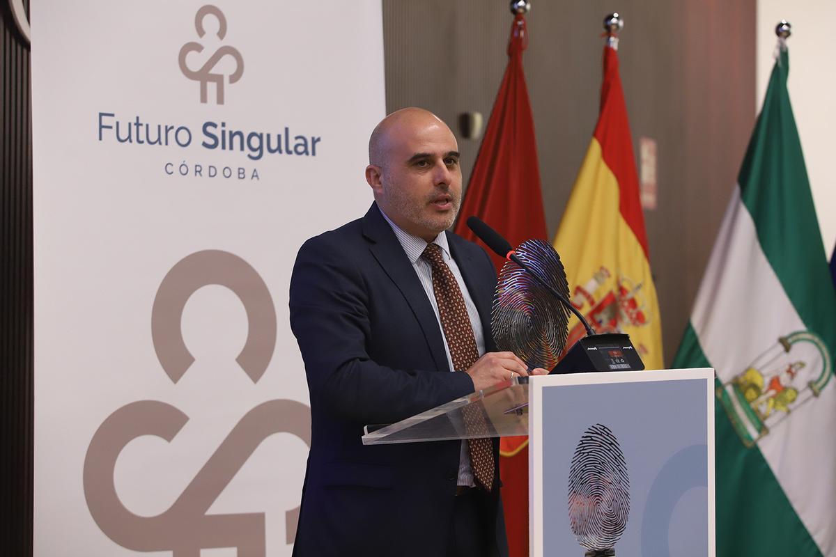 Pastelerías Roldán, Cajasol y el fiscal Fernando Santos, premiados por su labor con la discapacidad