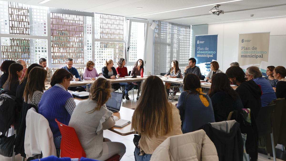 Reunión de la comisión de absentismo.