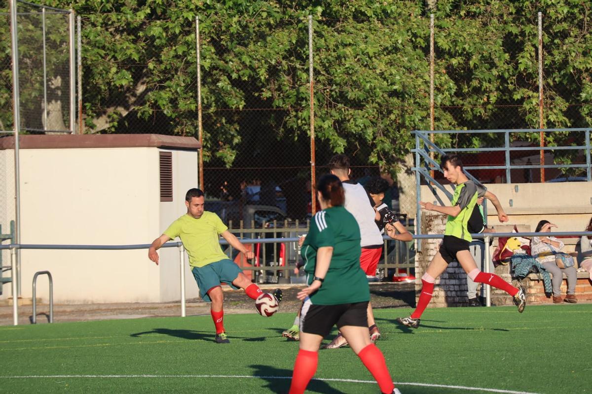 Entrenamiento de los equipos de la liga de fútbol inclusivo del Atlético Veracruz