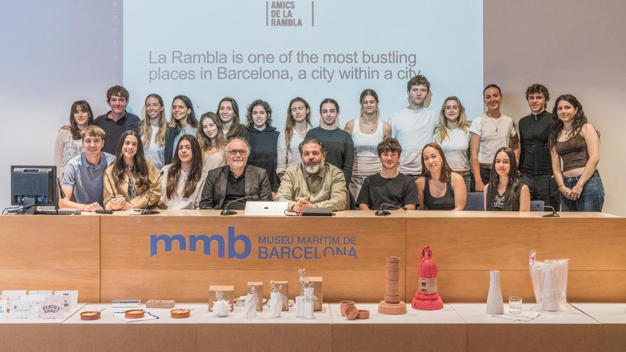 Presentación de una colección de souvenirs diseñados por jóvenes talentos de Elisava