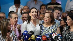 El antichavismo propone a Corina Yoris para las presidenciales ante la inhabilitación de María Corina Machado