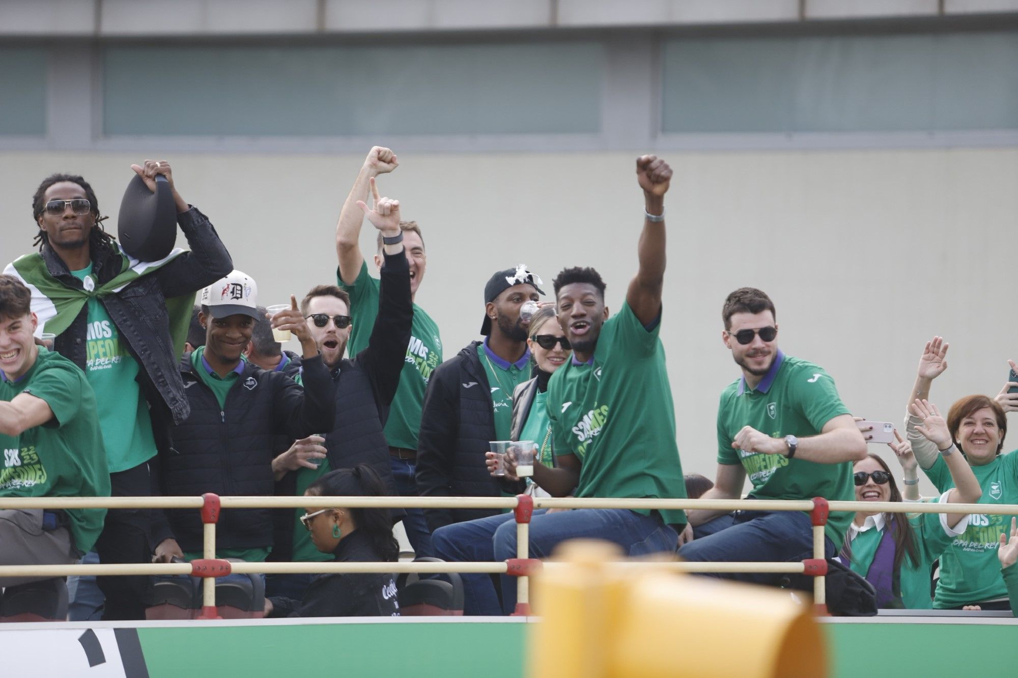 La fiesta del Unicaja, campeón de la Copa del Rey, por las calles de Málaga