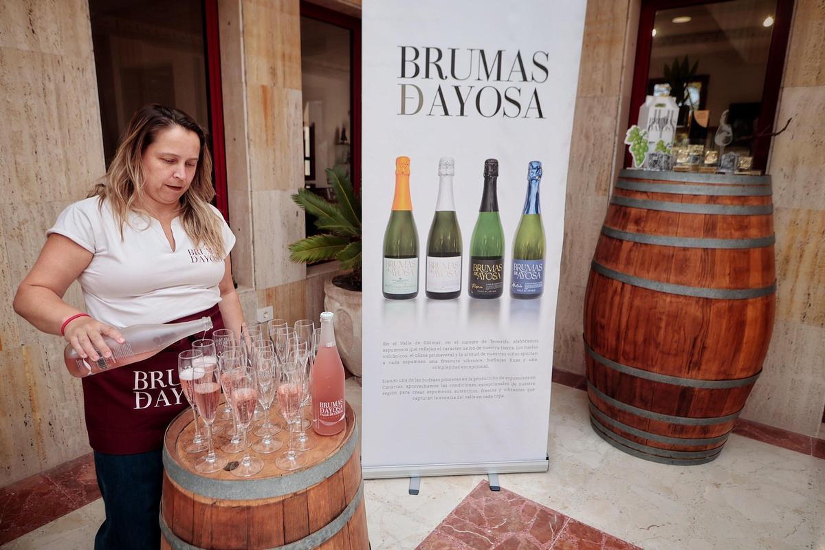 El consejero regional Narvay Quintero visita la Bodega Comarcal Valle de Güímar