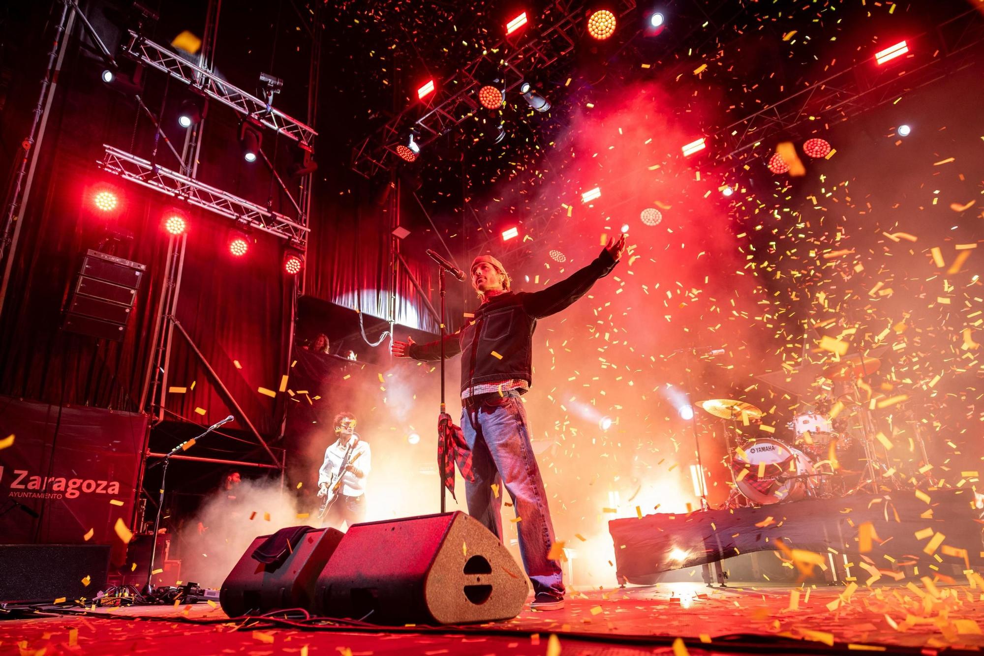 En imágenes | Marlon estalla en su concierto en la plaza del Pilar