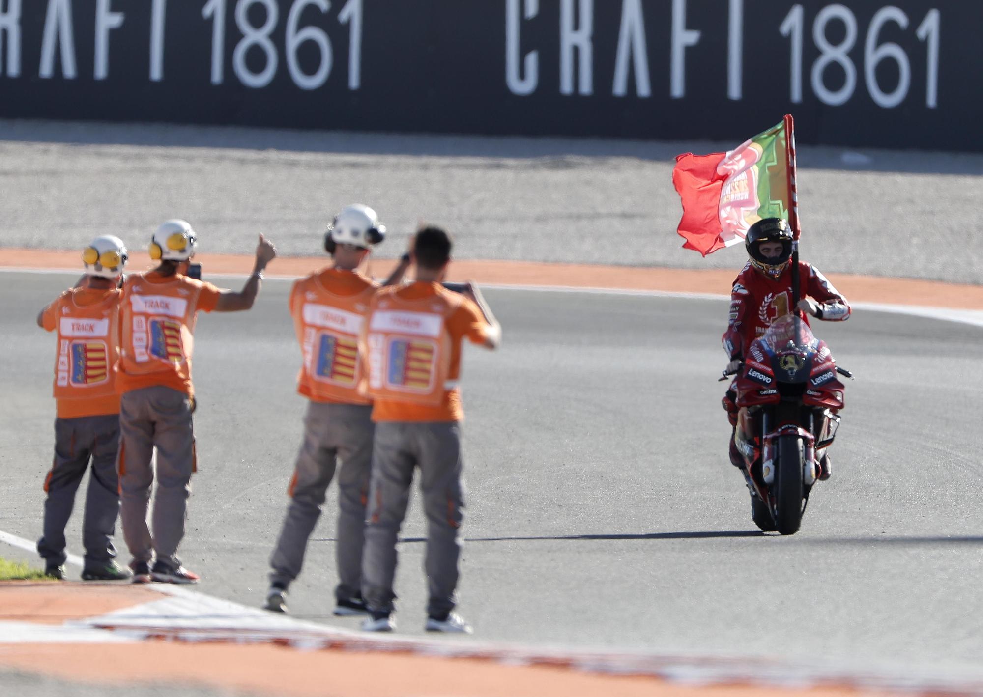 Las celebraciones de los campeones