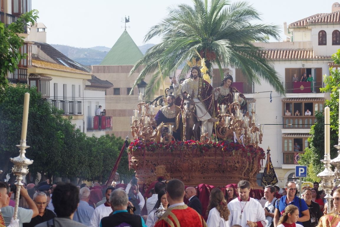 La Magna de Vélez llena las calles