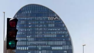 La CNMV aprobará en julio el folleto de la OPA de BBVA a Sabadell tras incorporar la exigencia del Gobierno