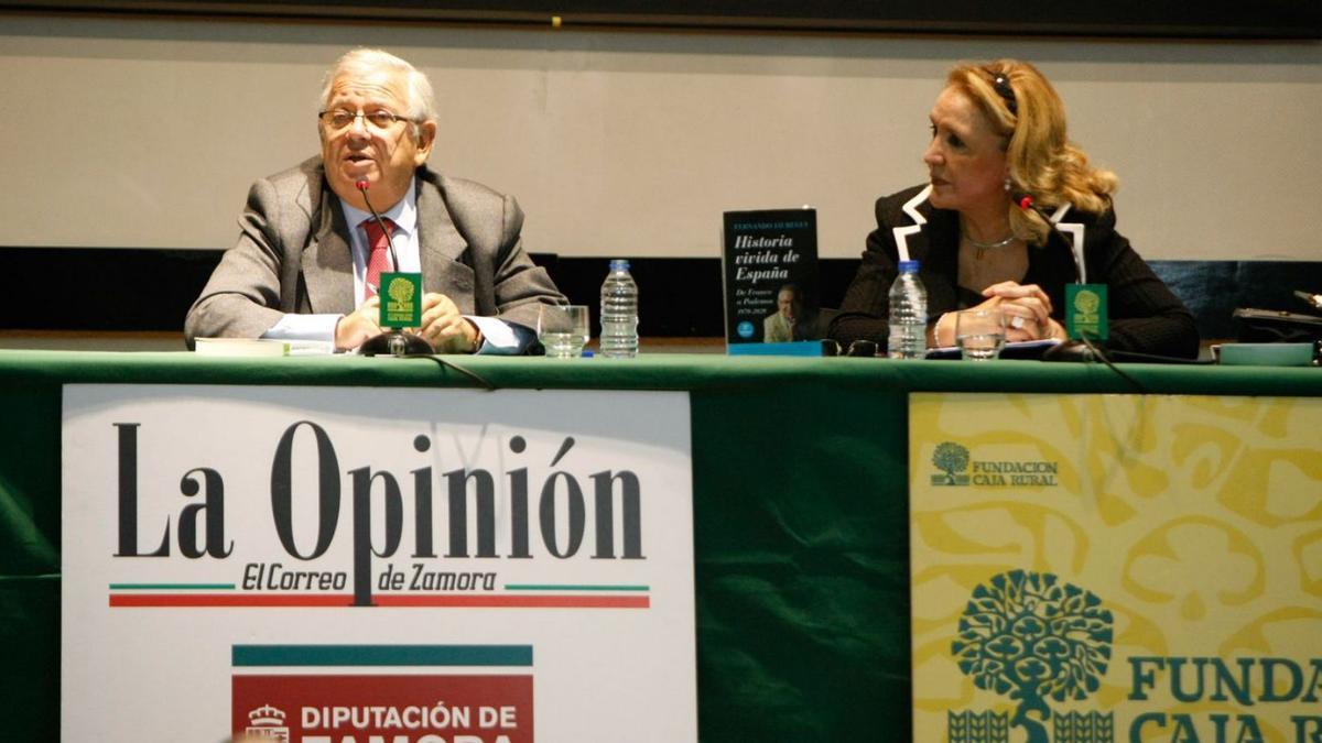 Fernando Jáuregui, en una de sus intervenciones en el Club del periódico.