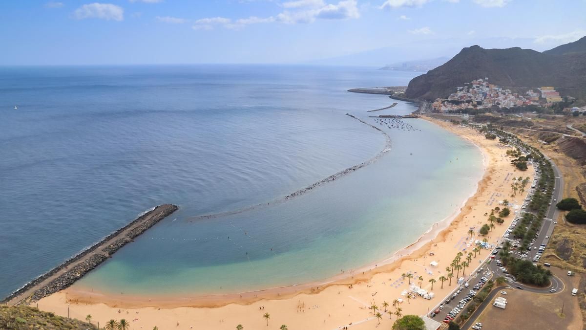 Imagen de archivo de la playa de Las Teresitas.