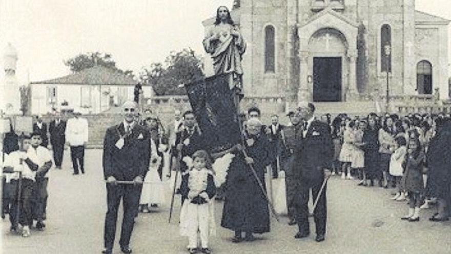 Procesión del Sagrado Corazón, Vidal Abascal, Ramón Aller, Gustavo Fernández, Año 1960.