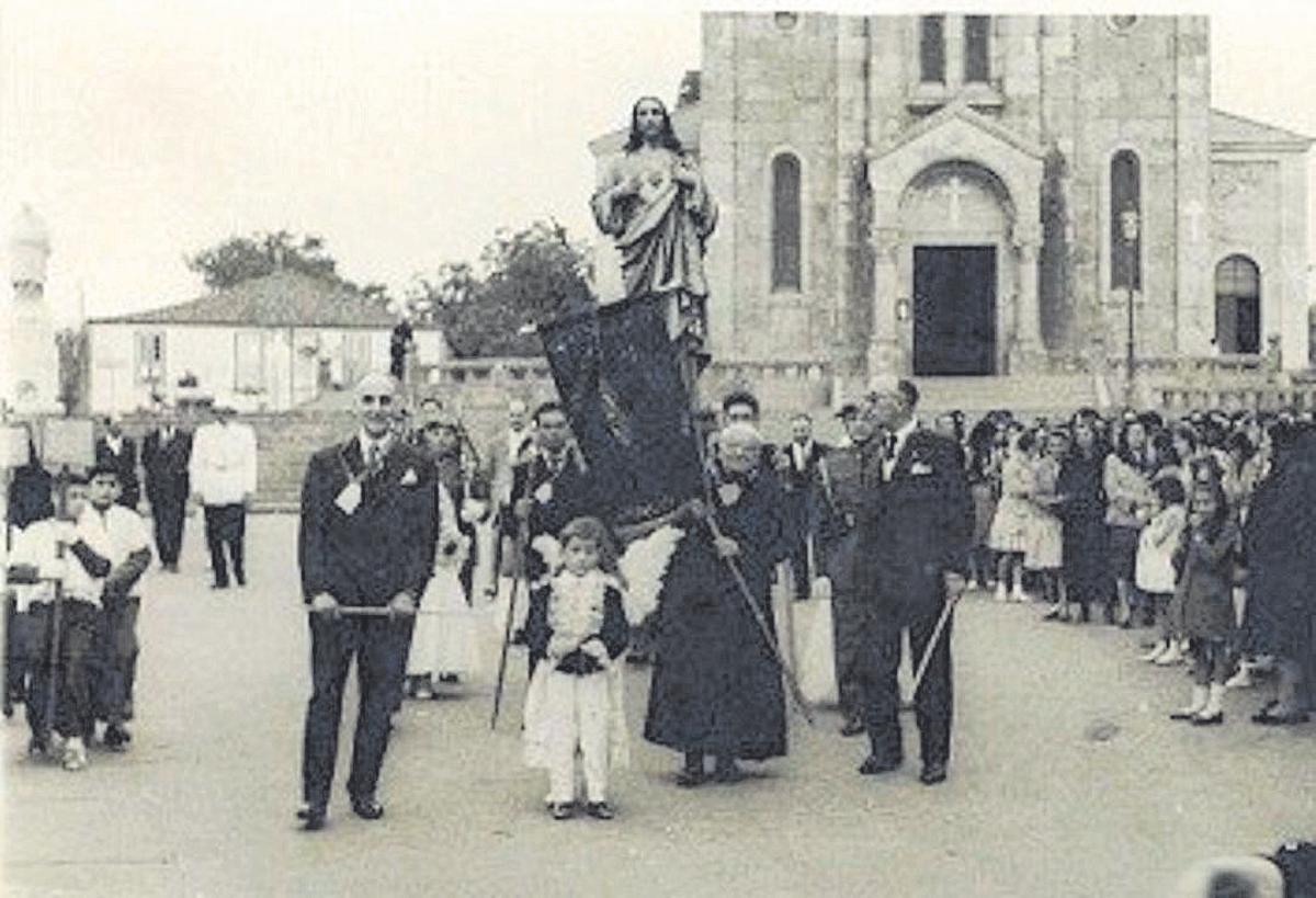 Procesión del Sagrado Corazón, Vidal Abascal, Ramón Aller, Gustavo Fernández, Año 1960.