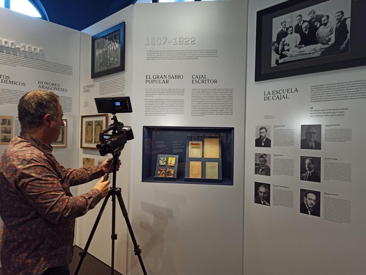 Una parte de la sala.