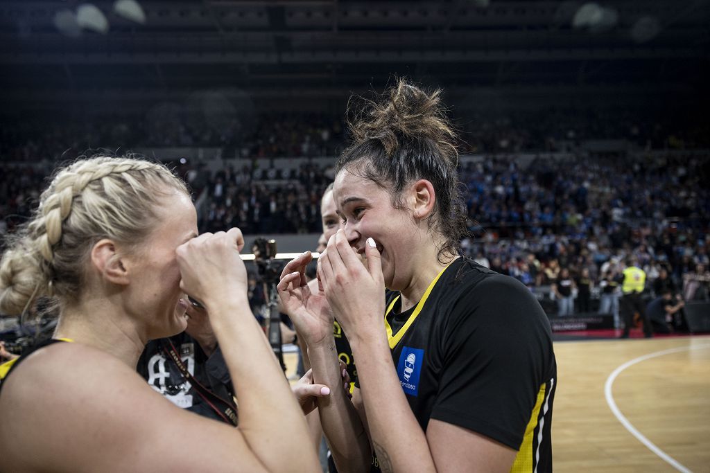 La celebración del Hozono Jairis tras ganar la Copa de la Reina, en imágenes