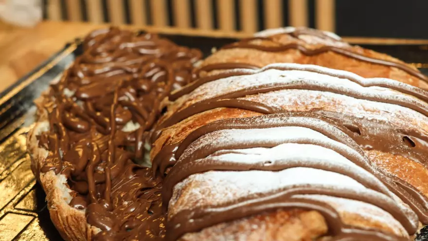 ENSUCRATS | Els croissants XL farcits de Cal Girona