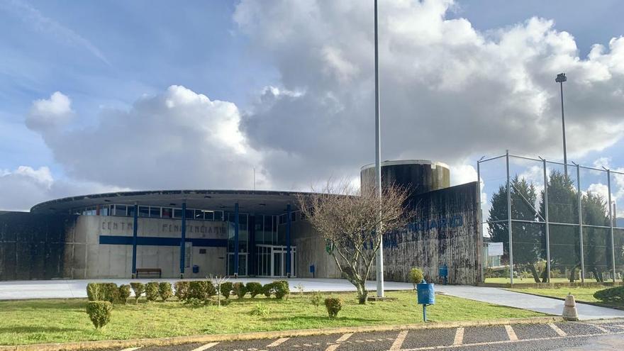Suspenden a un preso vigués las visitas de su hijo a la cárcel por «improcedentes» para su educación