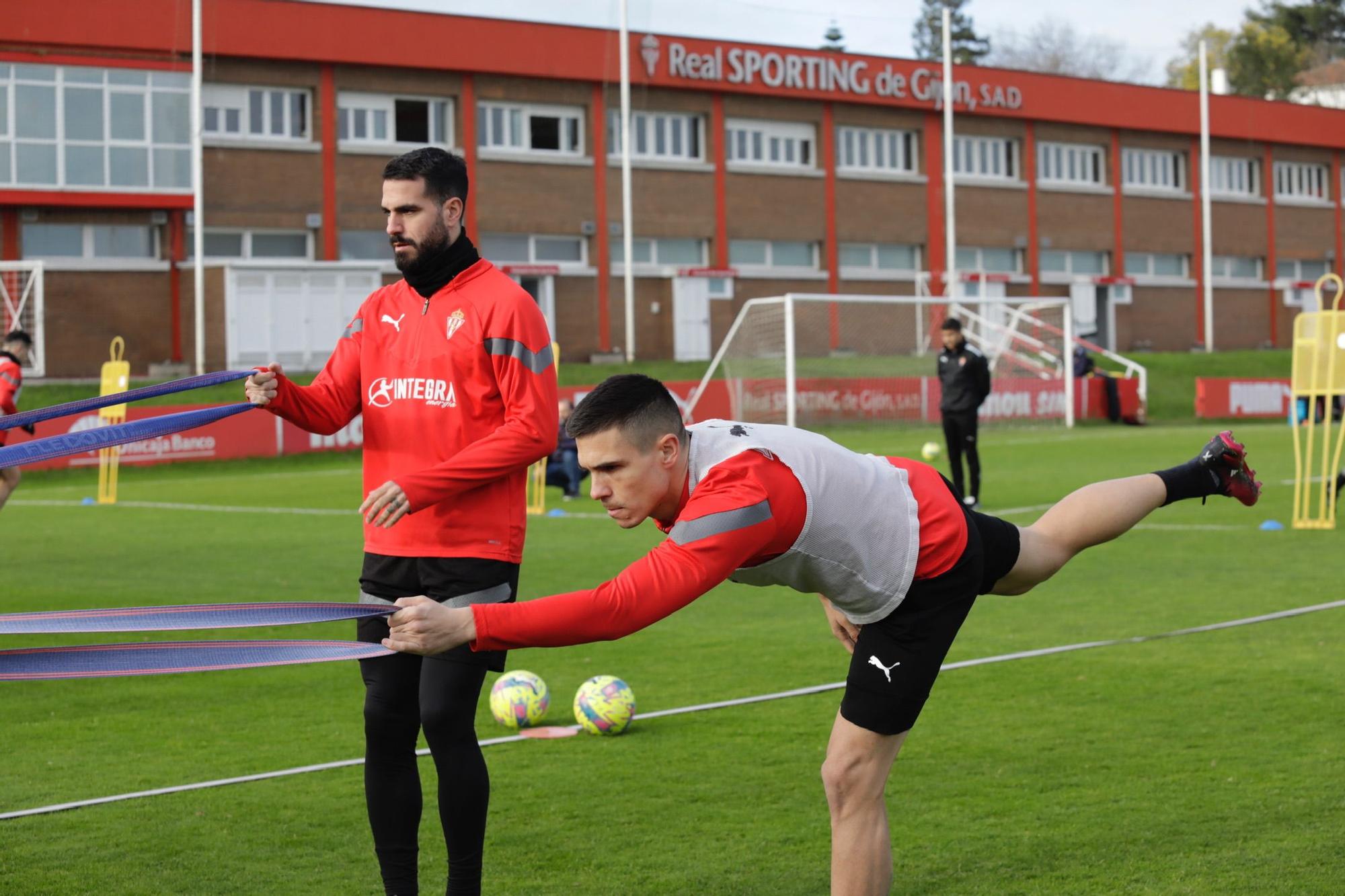 EN IMÁGENES: Primer entrenamientos del Sporting tras el cierre del mercado de fichajes de invierno