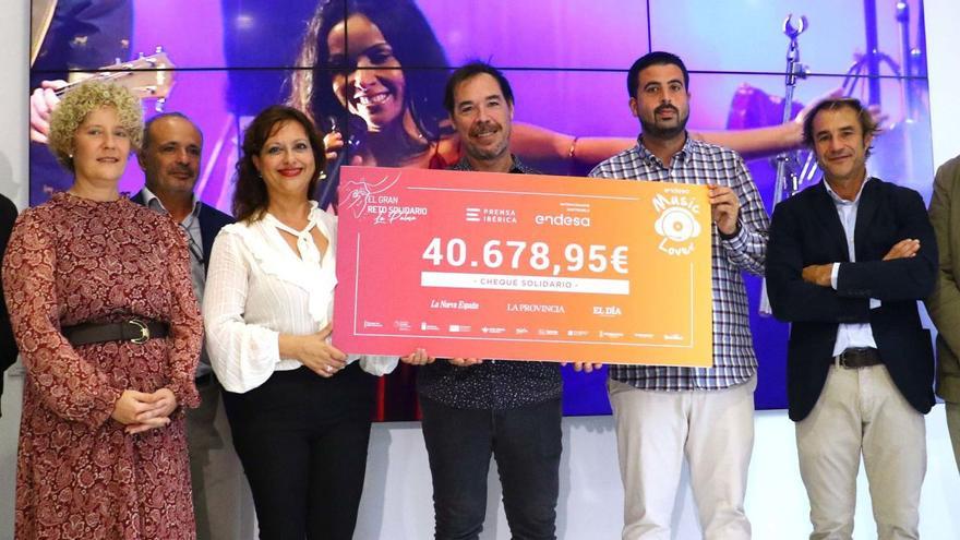 Prensa Ibérica y Endesa Music Lover entregan más de 40.000 euros para los palmeros que siguen sufriendo el volcán