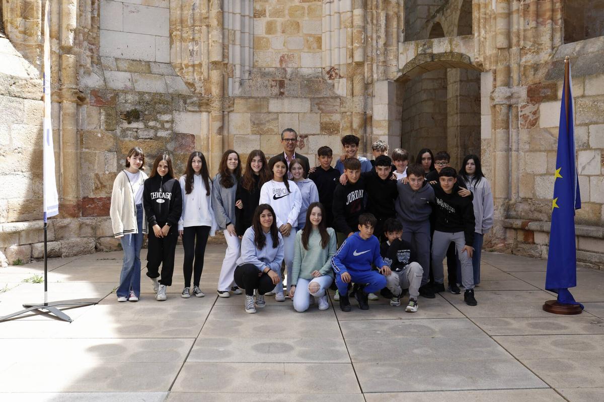 Zamora. Día de Europa en la biblioteca de la FRAH