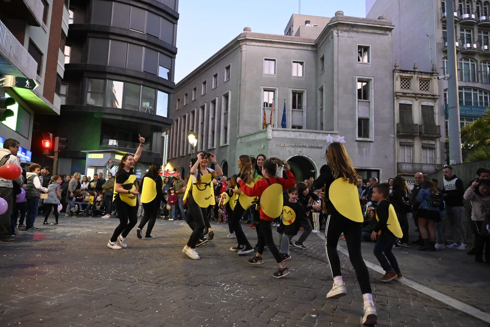 Desfile de collas y carros