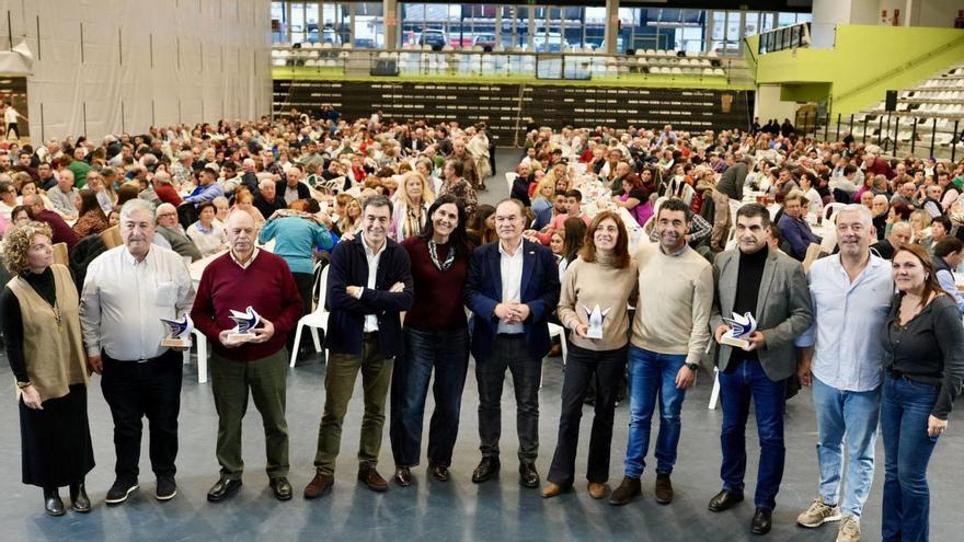 El PP reivindica «xestión, estabilidade e sentidiño» en un magosto para mil