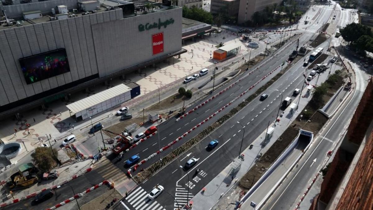 El tráfico va recuperando la normalidad en el entorno de la avenida de Andalucía.