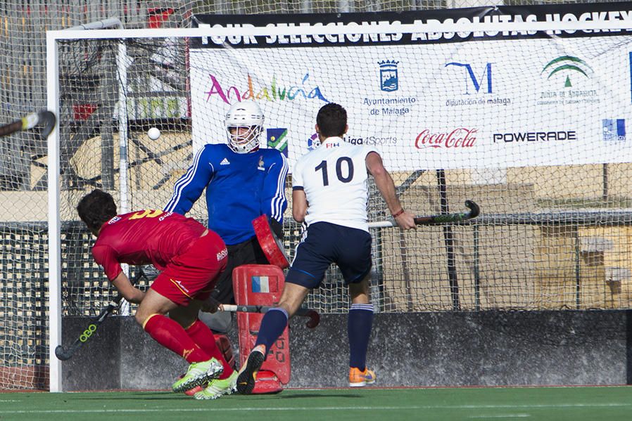 La selección española se impone al combinado galo en un amistoso disputado en Benalmádena