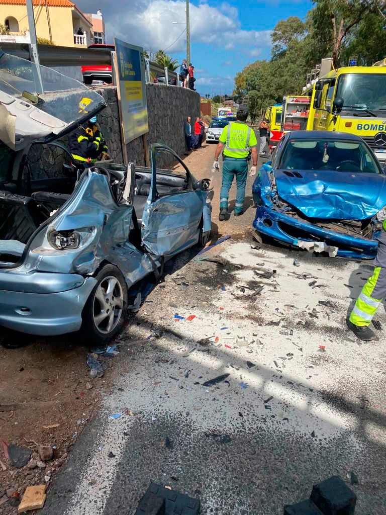 Accidente con siete heridos en la carretera entre Telde y Valsequillo (30/04/2021)