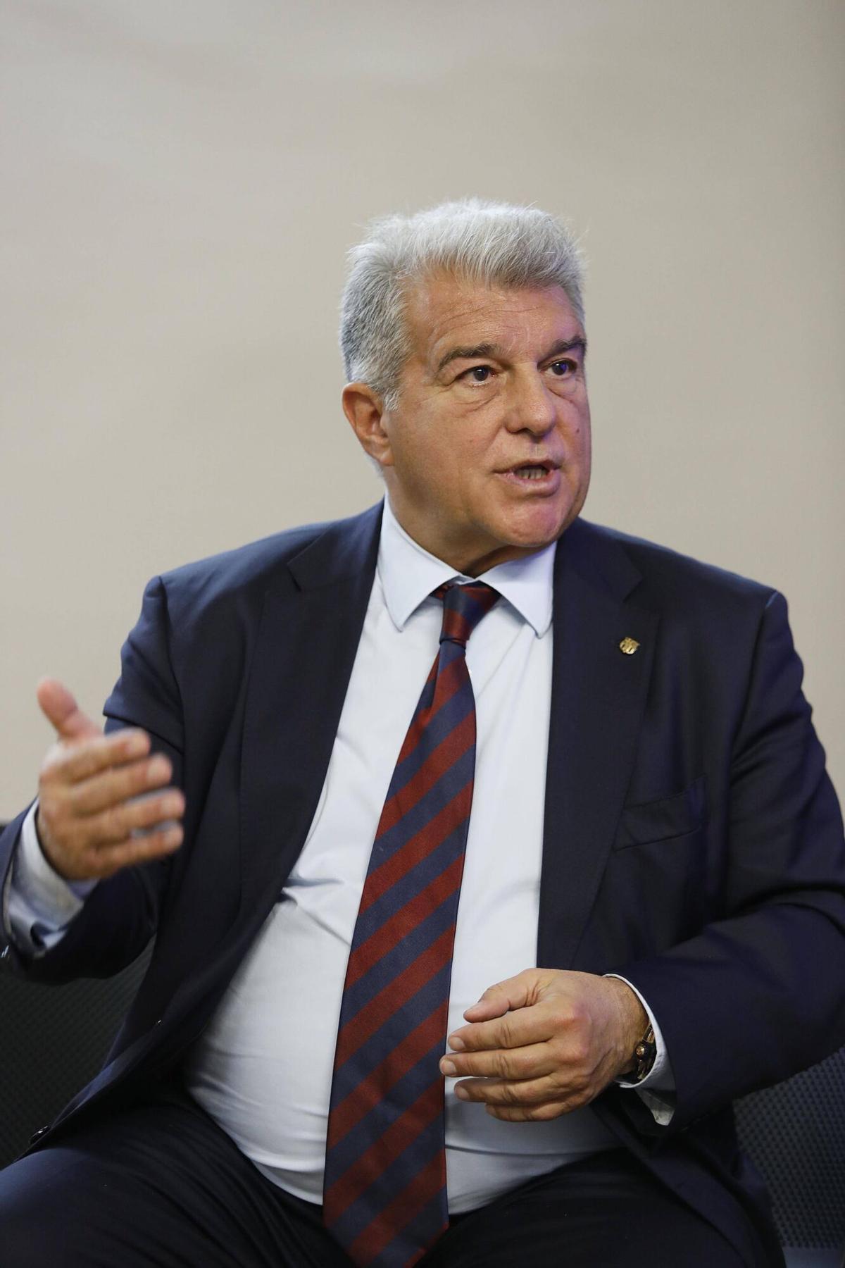 Girona. Casa Cultura. Acte electoral Joan Laporta (president del Barça FCB). Candidatura Defensem el Barça.