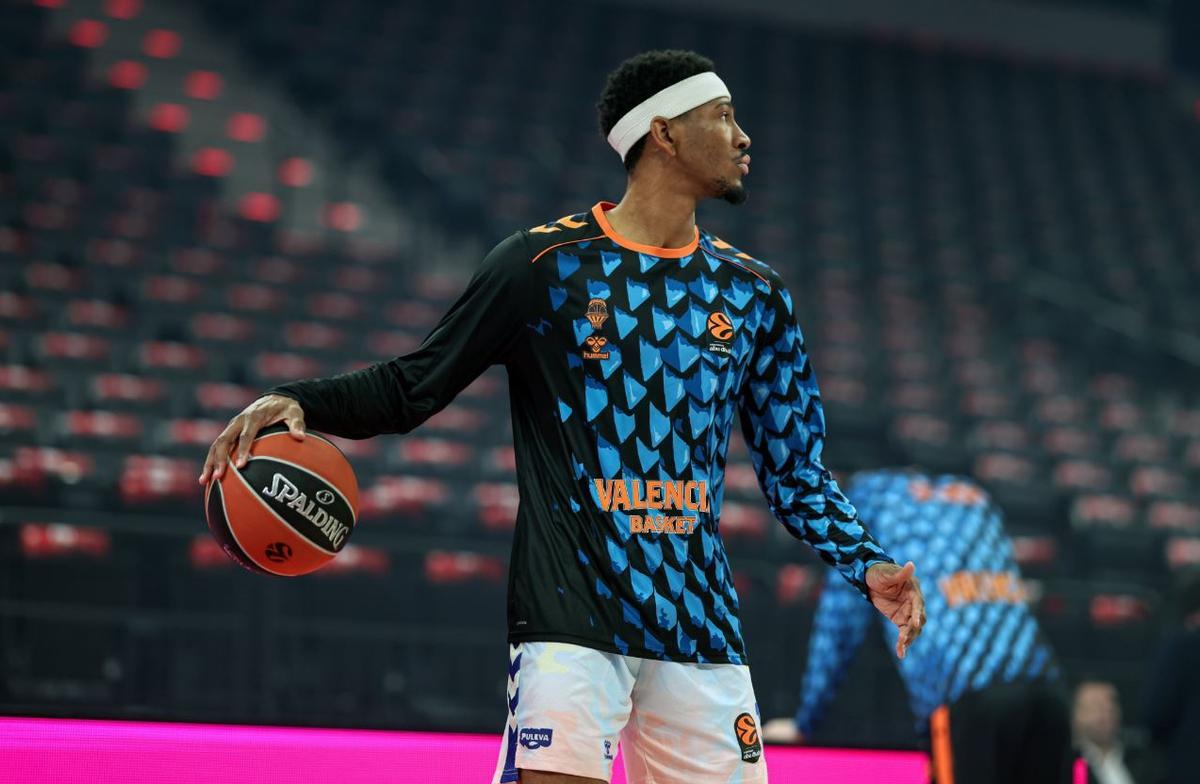 Kameron Taylor, de nuevo el mejor taronja con 20 puntos, 6 rebotes y 22 de valoración.