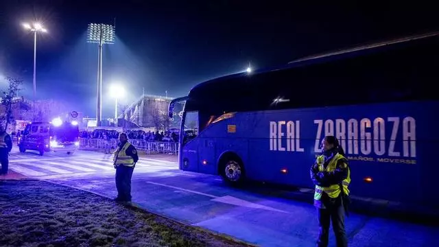 VÍDEO | Así ha sido el recibimiento al Real Zaragoza y SD Huesca en el Ibercaja Estadio