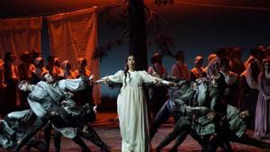 El Liceu presenta una versió feminista de ‘La sonnambula’